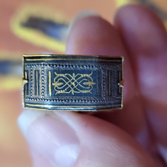 Vintage Cufflinks - Picture 1 of 3